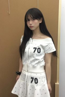 Y2K Summer Star Print Off-Shoulder Top & Slim-Fit Skirt Two-Piece Sports Suit for Women - American Style Sweet & Spicy Look