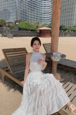 Yellow Backless Beach Vacation Dress, Slimming Long Skirt, French Design, Perfect for Sanya Travel and Summer Getaways