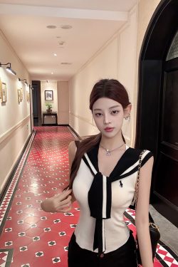 Zhang Yuanying College Vest Shawl Two-Piece Set - Stylish Layered Look for Casual Y2K Fashion