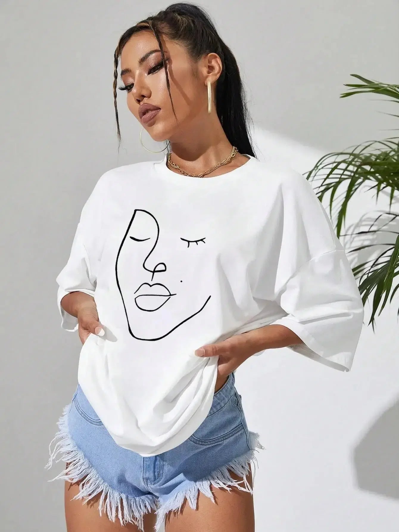 Style Core Aesthetics, New Style Trends - Abstract Woman Face Tee Style Core Aesthetics, New Style Trends - Abstract Woman Face Tee