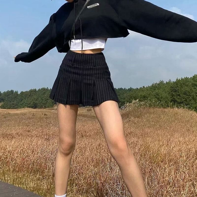 Style Core Aesthetics, New Style Trends - Baby Lies Striped Pleated Skirt Style Core Aesthetics, New Style Trends - Baby Lies Striped Pleated Skirt