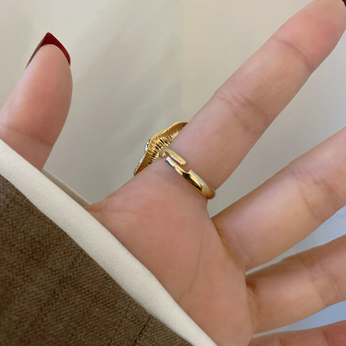 Style Core Aesthetics, New Style Trends - Baroque Aesthetic Pearl Ring Style Core Aesthetics, New Style Trends - Baroque Aesthetic Pearl Ring