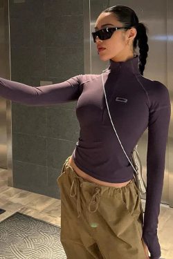 Style Core Aesthetics, New Style Trends - Bodycon Half Zip-Up Top