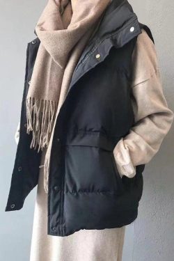 Style Core Aesthetics, New Style Trends - Buttoned Sleeveless Padded Down Jacket