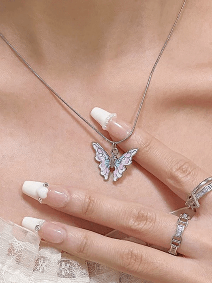 Style Core Aesthetics, New Style Trends - Collier à breloque papillon pastel Style Core Aesthetics, New Style Trends - Collier à breloque papillon pastel