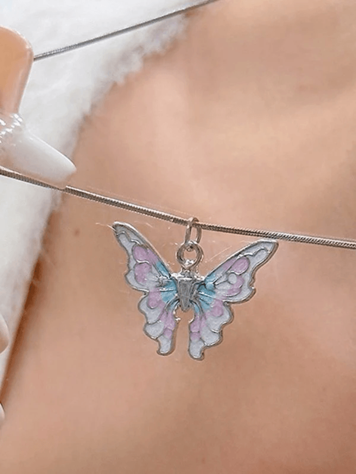 Style Core Aesthetics, New Style Trends - Collier à breloque papillon pastel Style Core Aesthetics, New Style Trends - Collier à breloque papillon pastel
