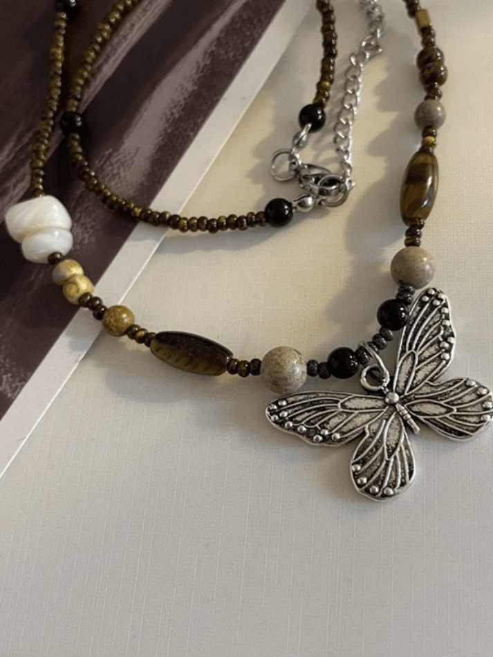 Style Core Aesthetics, New Style Trends - Collier papillon en pierre de perles vintage Style Core Aesthetics, New Style Trends - Collier papillon en pierre de perles vintage