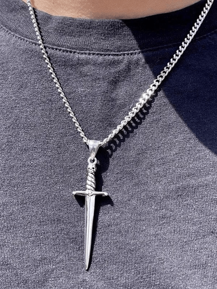Style Core Aesthetics, New Style Trends - Collier pendentif poignard squelette punk Style Core Aesthetics, New Style Trends - Collier pendentif poignard squelette punk