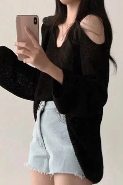 Style Core Aesthetics, New Style Trends - Cut-Out Shoulder Loose Knit Sweater