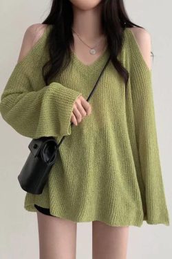 Style Core Aesthetics, New Style Trends - Cut-Out Shoulder Loose Knit Sweater