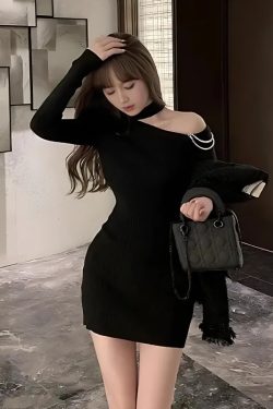 Style Core Aesthetics, New Style Trends - Cut Out Shoulder Rhinestone Mini Dress