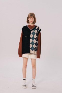 Style Core Aesthetics, New Style Trends - Dark Academia Half Argyle Sweater Vest