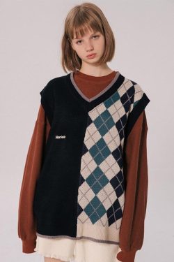 Style Core Aesthetics, New Style Trends - Dark Academia Half Argyle Sweater Vest