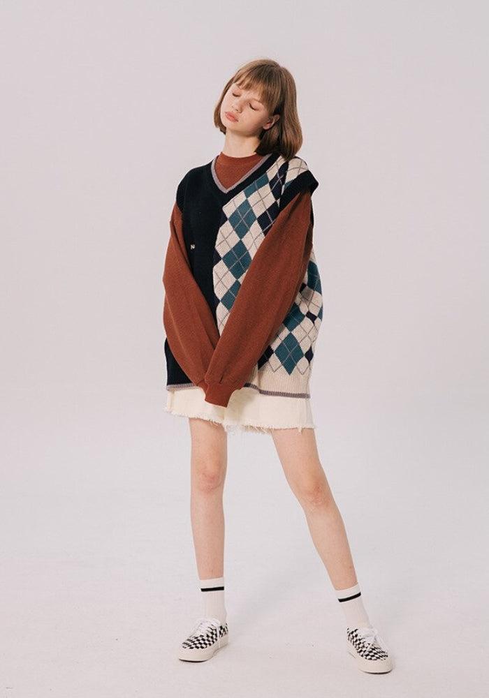 Style Core Aesthetics, New Style Trends - Dark Academia Half Argyle Sweater Vest Style Core Aesthetics, New Style Trends - Dark Academia Half Argyle Sweater Vest