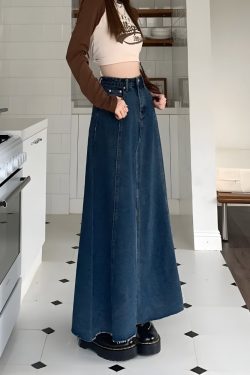 Style Core Aesthetics, New Style Trends - Denim Slit Frayed Hem Maxi Skirt