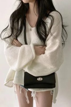 Style Core Aesthetics, New Style Trends - Extra Long Sleeve Loose Sweater