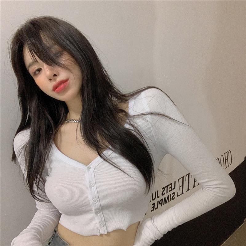 Style Core Aesthetics, New Style Trends - Extra Long Sleeves Buttoned Crop Top Style Core Aesthetics, New Style Trends - Extra Long Sleeves Buttoned Crop Top