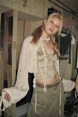 Style Core Aesthetics, New Style Trends - Fairy Grunge Ruffled Crop Cardigan