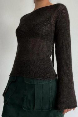 Style Core Aesthetics, New Style Trends - Flare Sleeved Knit Backless Top