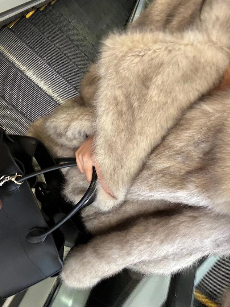 Style Core Aesthetics, New Style Trends - Fluffy Faux Fur Jacket Style Core Aesthetics, New Style Trends - Fluffy Faux Fur Jacket
