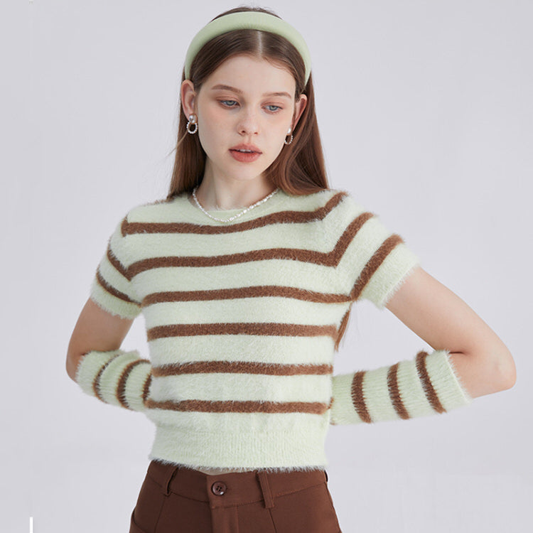 Style Core Aesthetics, New Style Trends - Fuzzy Striped Top + Gloves Set Style Core Aesthetics, New Style Trends - Fuzzy Striped Top + Gloves Set