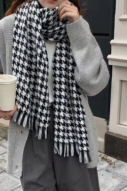 Style Core Aesthetics, New Style Trends - Good Manners Houndstooth Scarf