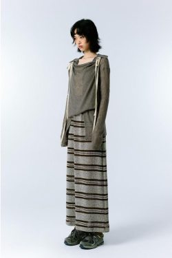 Style Core Aesthetics, New Style Trends - Grunge Asymmetric Long Sleeve Lace Top