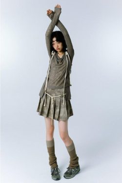 Style Core Aesthetics, New Style Trends - Grunge Asymmetric Long Sleeve Lace Top