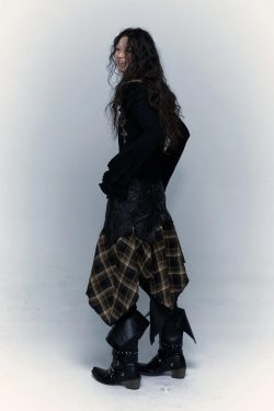 Style Core Aesthetics, New Style Trends - Grunge Faux Leather Plaid Midi Skirt