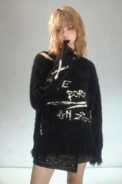 Style Core Aesthetics, New Style Trends - Grunge Fluffy Knitted Sweater