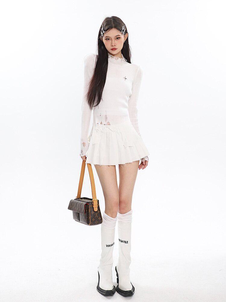 Style Core Aesthetics, New Style Trends - Grunge Turtleneck Distressed Sweater Style Core Aesthetics, New Style Trends - Grunge Turtleneck Distressed Sweater