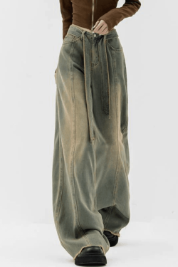 Style Core Aesthetics, New Style Trends - Jean boyfriend avec bretelles à nouer et coutures