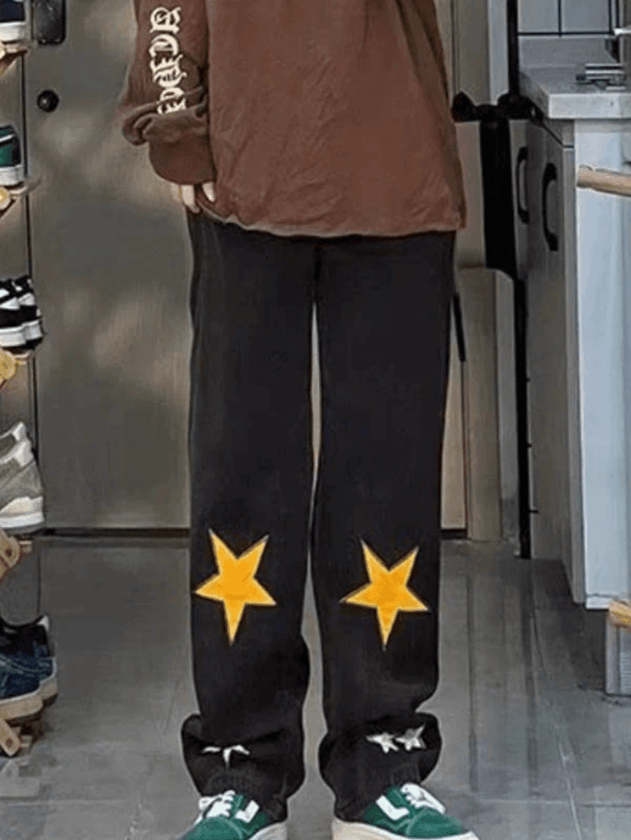 Style Core Aesthetics, New Style Trends - Jean boyfriend coupe droite à patch étoile Style Core Aesthetics, New Style Trends - Jean boyfriend coupe droite à patch étoile