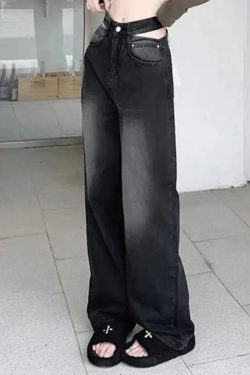 Style Core Aesthetics, New Style Trends - Jean boyfriend noir délavé à découpes