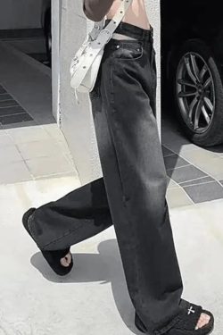 Style Core Aesthetics, New Style Trends - Jean boyfriend noir délavé à découpes