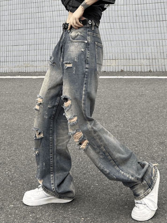 Style Core Aesthetics, New Style Trends - Jean déchiré coupe boyfriend délavé et effiloché Style Core Aesthetics, New Style Trends - Jean déchiré coupe boyfriend délavé et effiloché