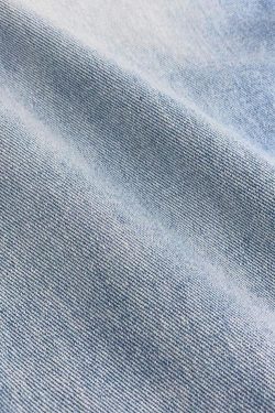 Style Core Aesthetics, New Style Trends - Jean déchiré taille haute effet vieilli