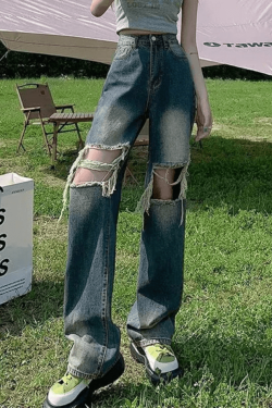 Style Core Aesthetics, New Style Trends - Jean droit délavé déchiré aux genoux