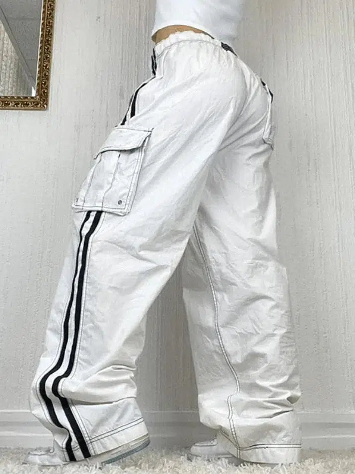 Style Core Aesthetics, New Style Trends - Jogger baggy blanc à rayures latérales Style Core Aesthetics, New Style Trends - Jogger baggy blanc à rayures latérales