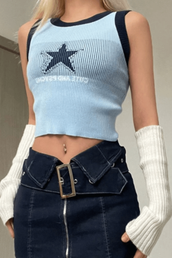 Style Core Aesthetics, New Style Trends - Knitted Star Cropped Tank Top
