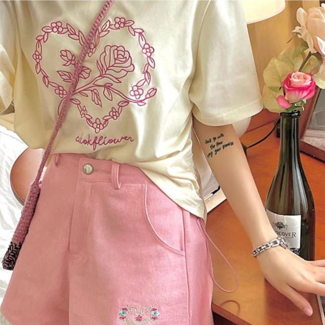 Style Core Aesthetics, New Style Trends - La Vie en Rose T-Shirt Style Core Aesthetics, New Style Trends - La Vie en Rose T-Shirt