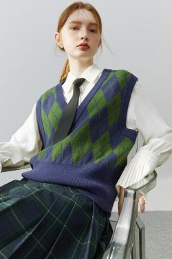 Style Core Aesthetics, New Style Trends - Light Academia Argyle Sweater Vest
