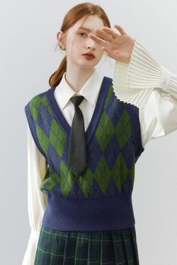 Style Core Aesthetics, New Style Trends - Light Academia Argyle Sweater Vest