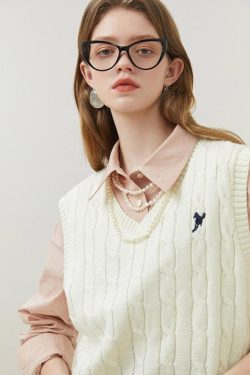 Style Core Aesthetics, New Style Trends - Light Academia Sweater Vest