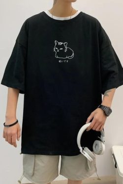 Style Core Aesthetics, New Style Trends - Lying Cat Drop Shoulder Tee