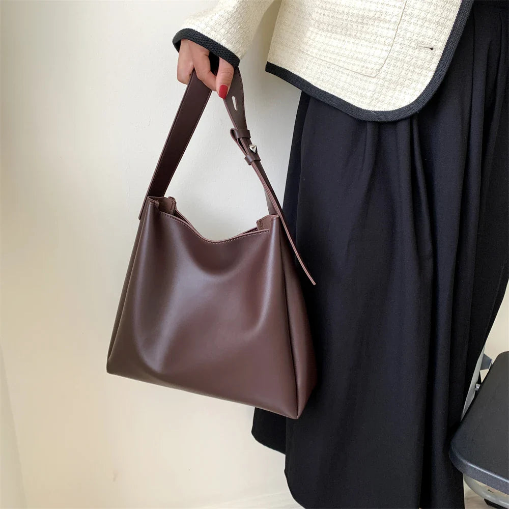 Style Core Aesthetics, New Style Trends - Maelle | Sac hobo fourre‑tout Style Core Aesthetics, New Style Trends - Maelle | Sac hobo fourre‑tout