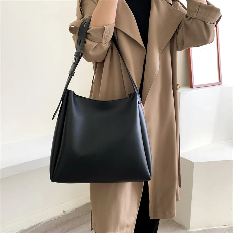 Style Core Aesthetics, New Style Trends - Maelle | Sac hobo fourre‑tout Style Core Aesthetics, New Style Trends - Maelle | Sac hobo fourre‑tout