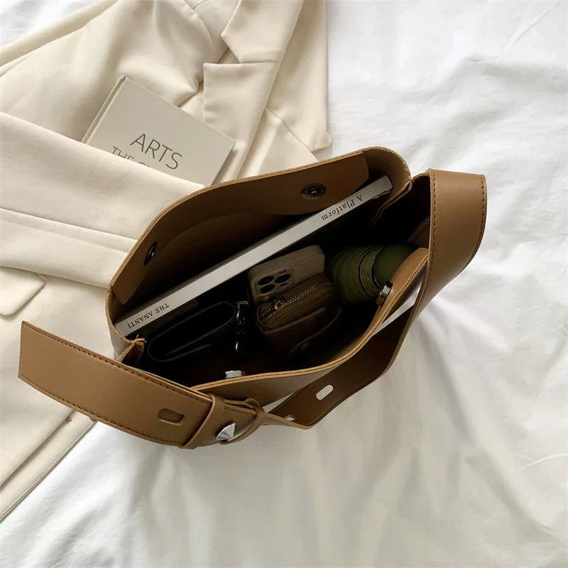 Style Core Aesthetics, New Style Trends - Maelle | Sac hobo fourre‑tout Style Core Aesthetics, New Style Trends - Maelle | Sac hobo fourre‑tout