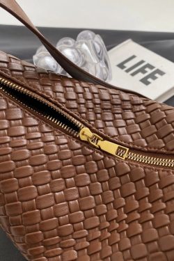 Style Core Aesthetics, New Style Trends - Meyla | Mini sac demi‑lune