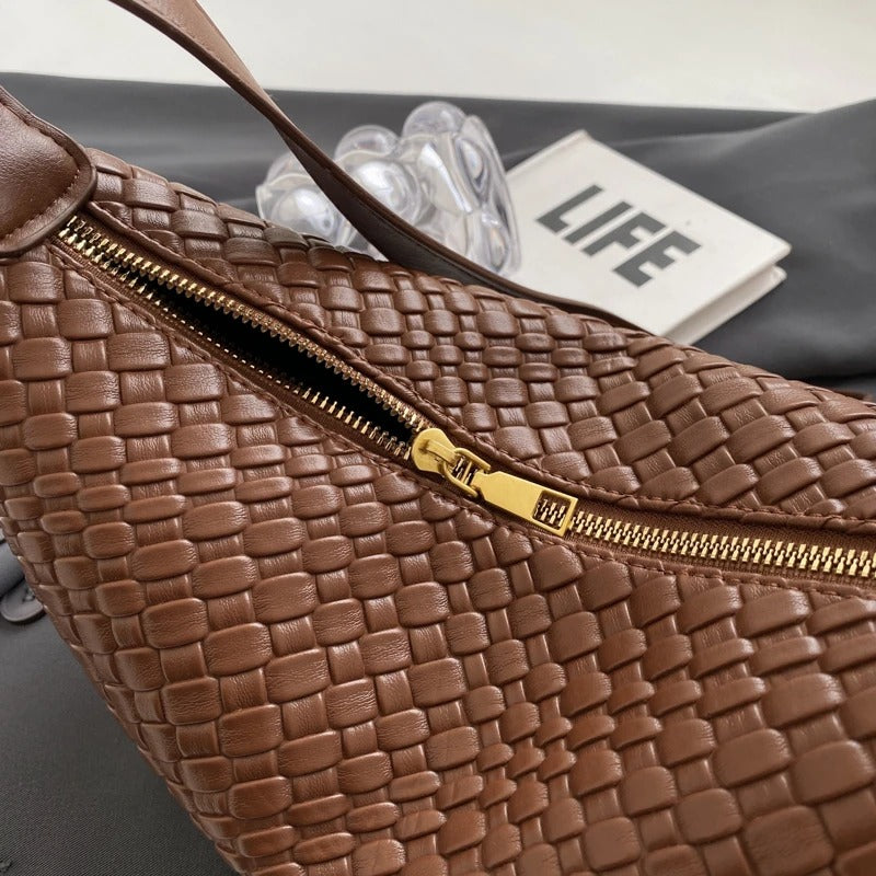 Style Core Aesthetics, New Style Trends - Meyla | Mini sac demi‑lune Style Core Aesthetics, New Style Trends - Meyla | Mini sac demi‑lune